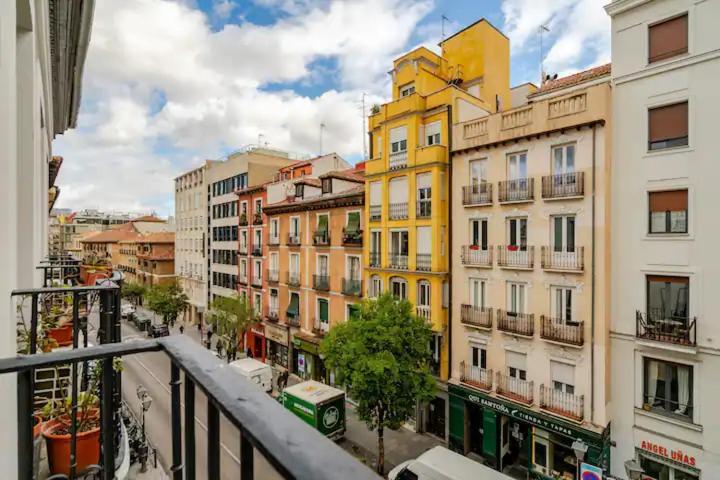 La Casa De La Escritora Hotel Madrid Exterior photo